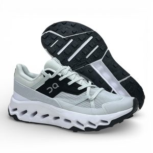 On Cloud Horizon White-Black